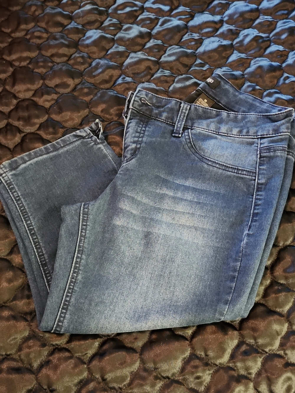 Love Indigo Medium Blue Capri Jeans